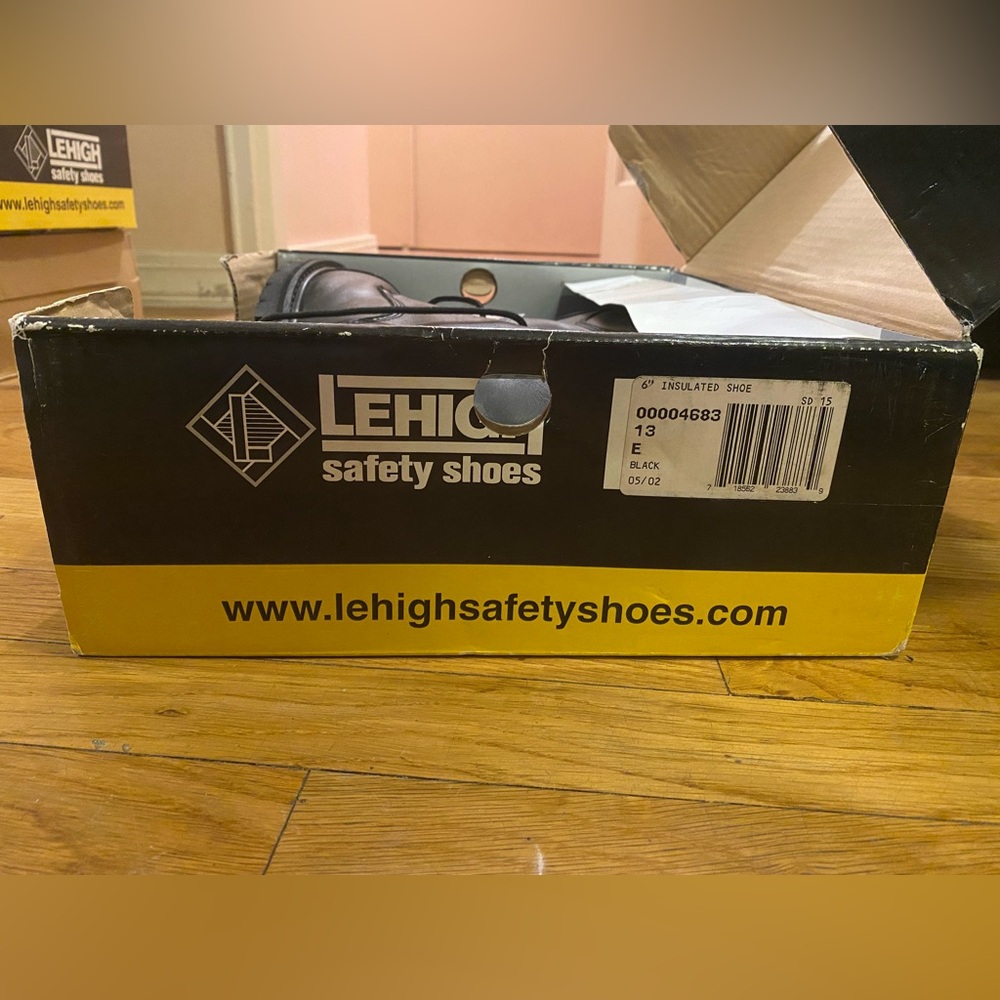 LEHIGH Safety Shoes 6" Insulated Men’s 13 W work boot - Picture 7 of 12